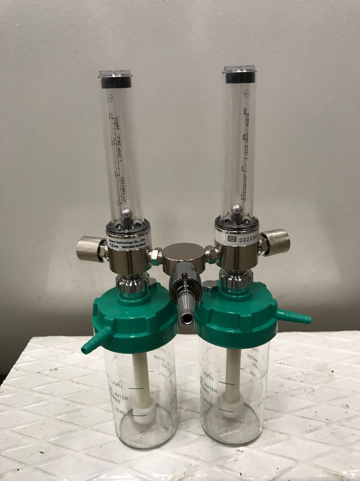 Oxygen Regulators and Sets